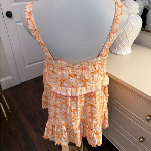 By Anthropologie Embroidered Cutout Tank Floral
Ruffles Small-V9 - Picture 5 of 6